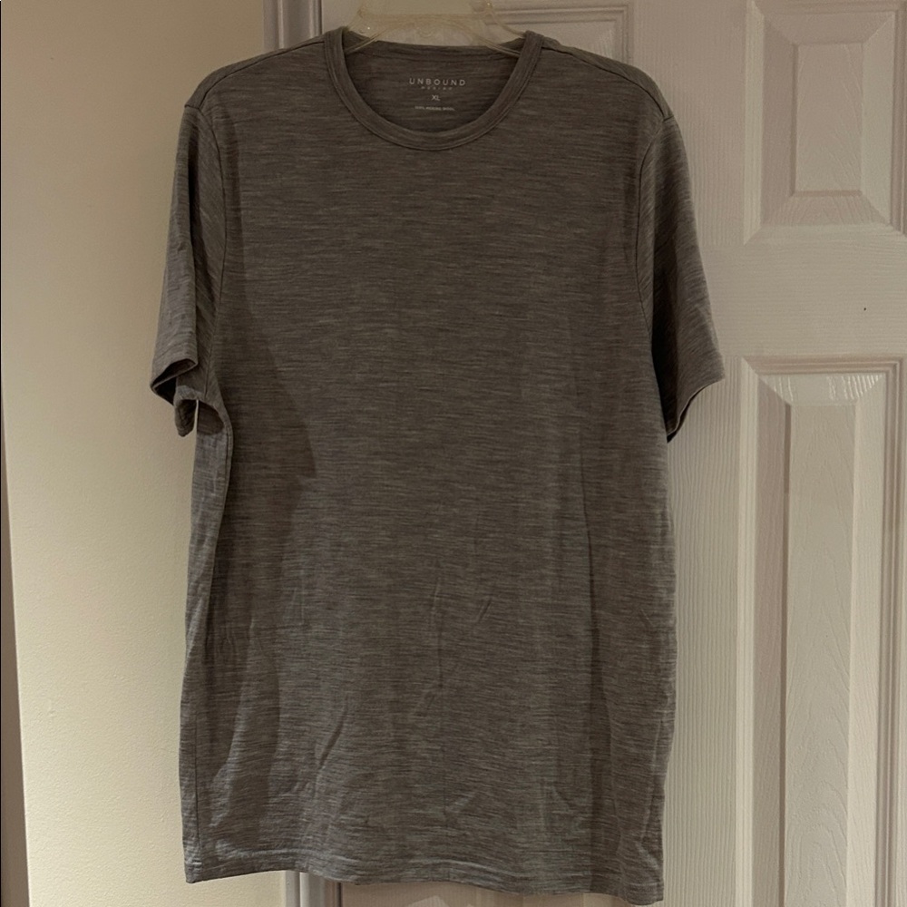 Men's Gray Short Sleeve Tee